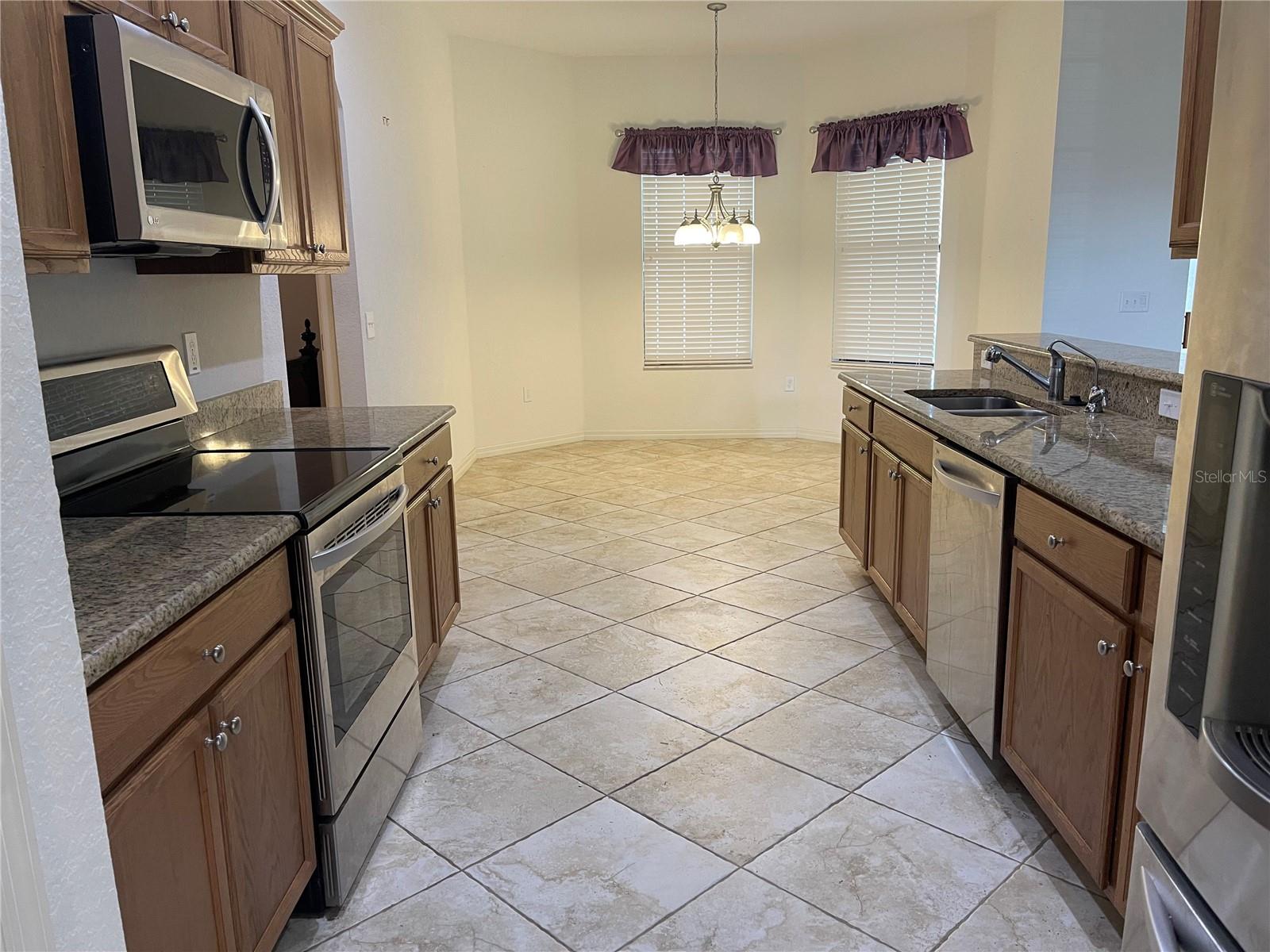 326 Lake Mariana Way Property Photo 14