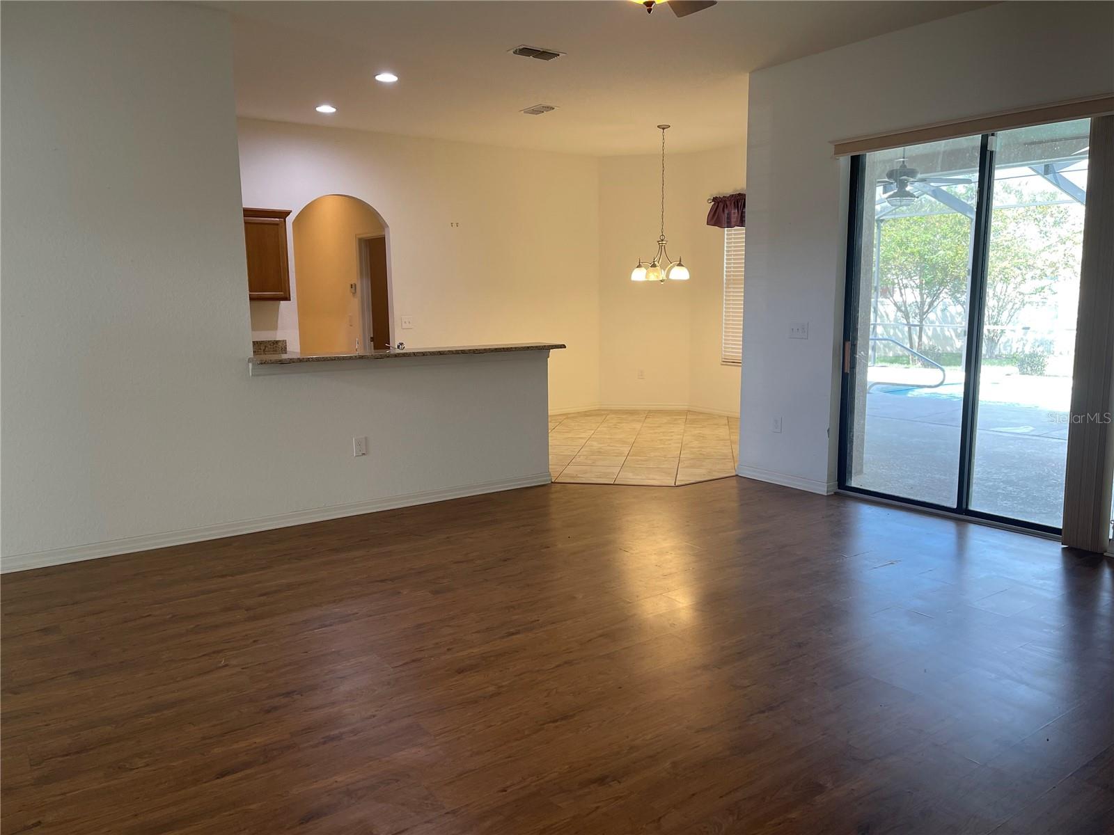326 Lake Mariana Way Property Photo 16
