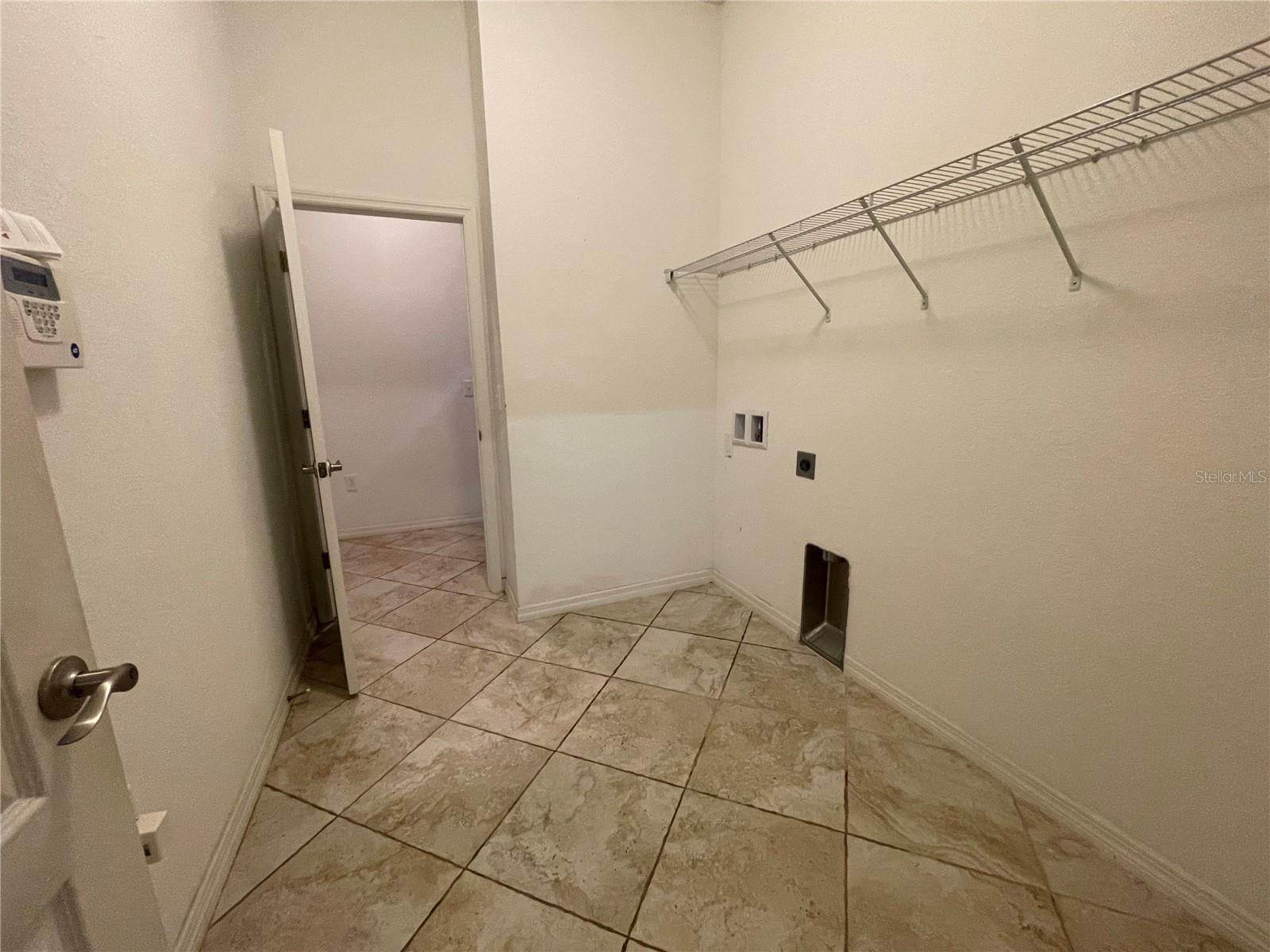 326 Lake Mariana Way Property Photo 34