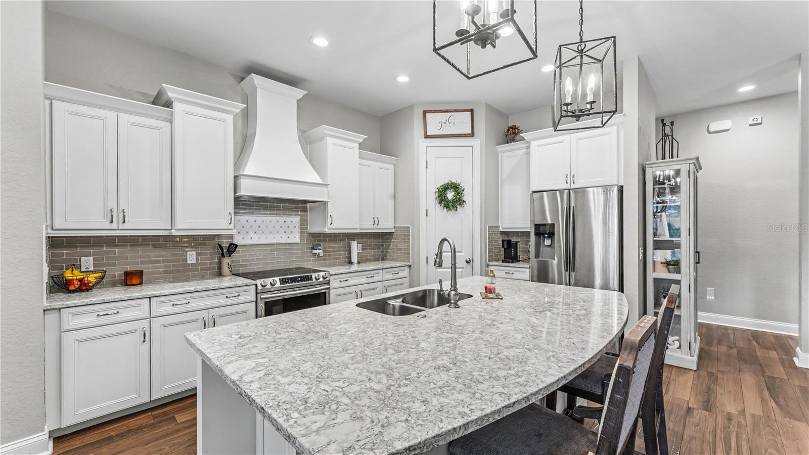 1539 Hollingsworth Creek Ct Property Photo 8