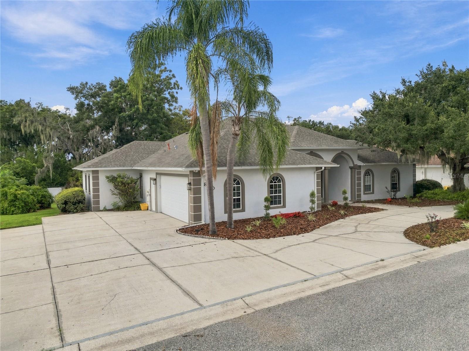 850 Hanover Way Property Photo 8