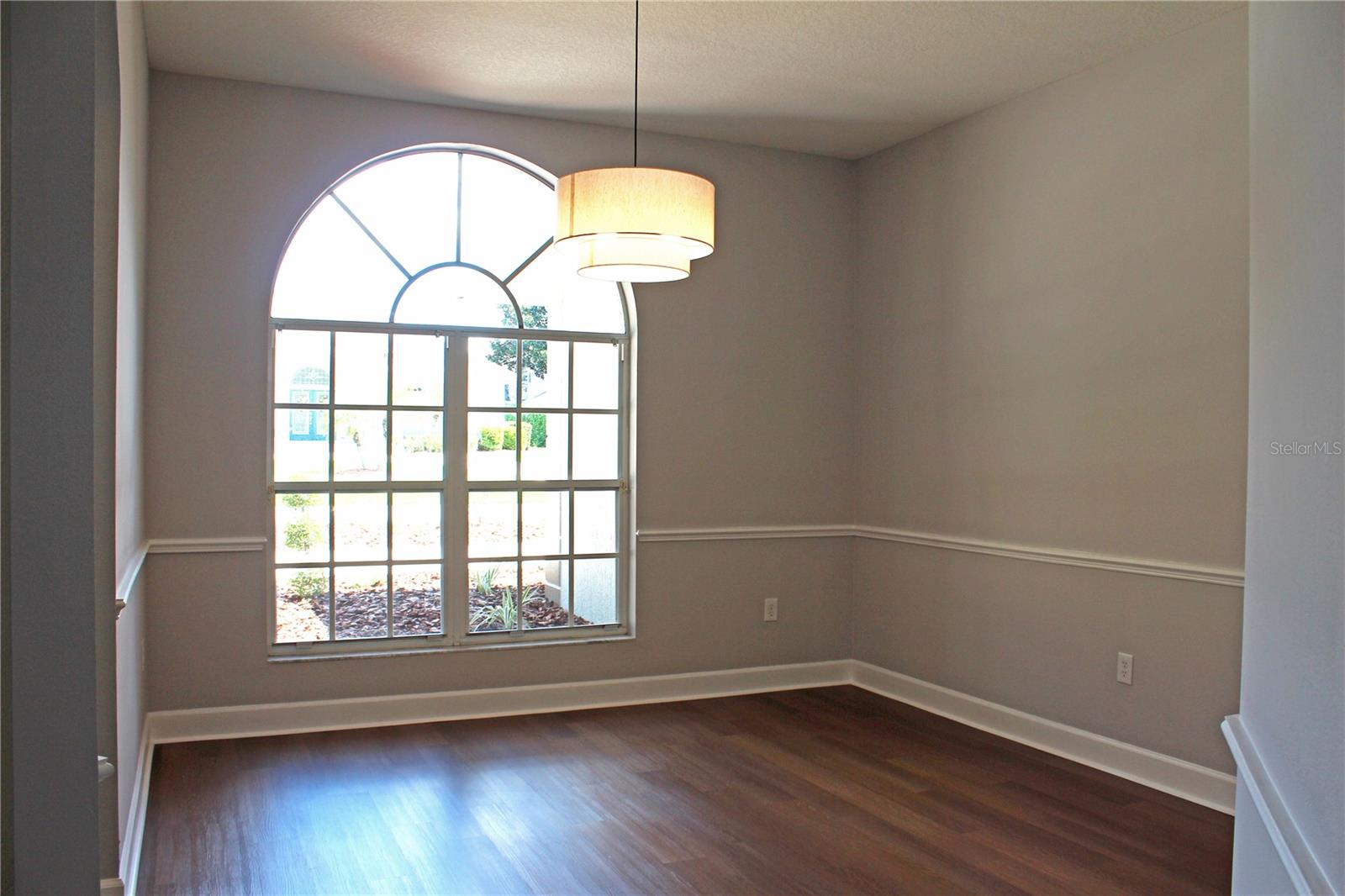 850 Hanover Way Property Photo 14