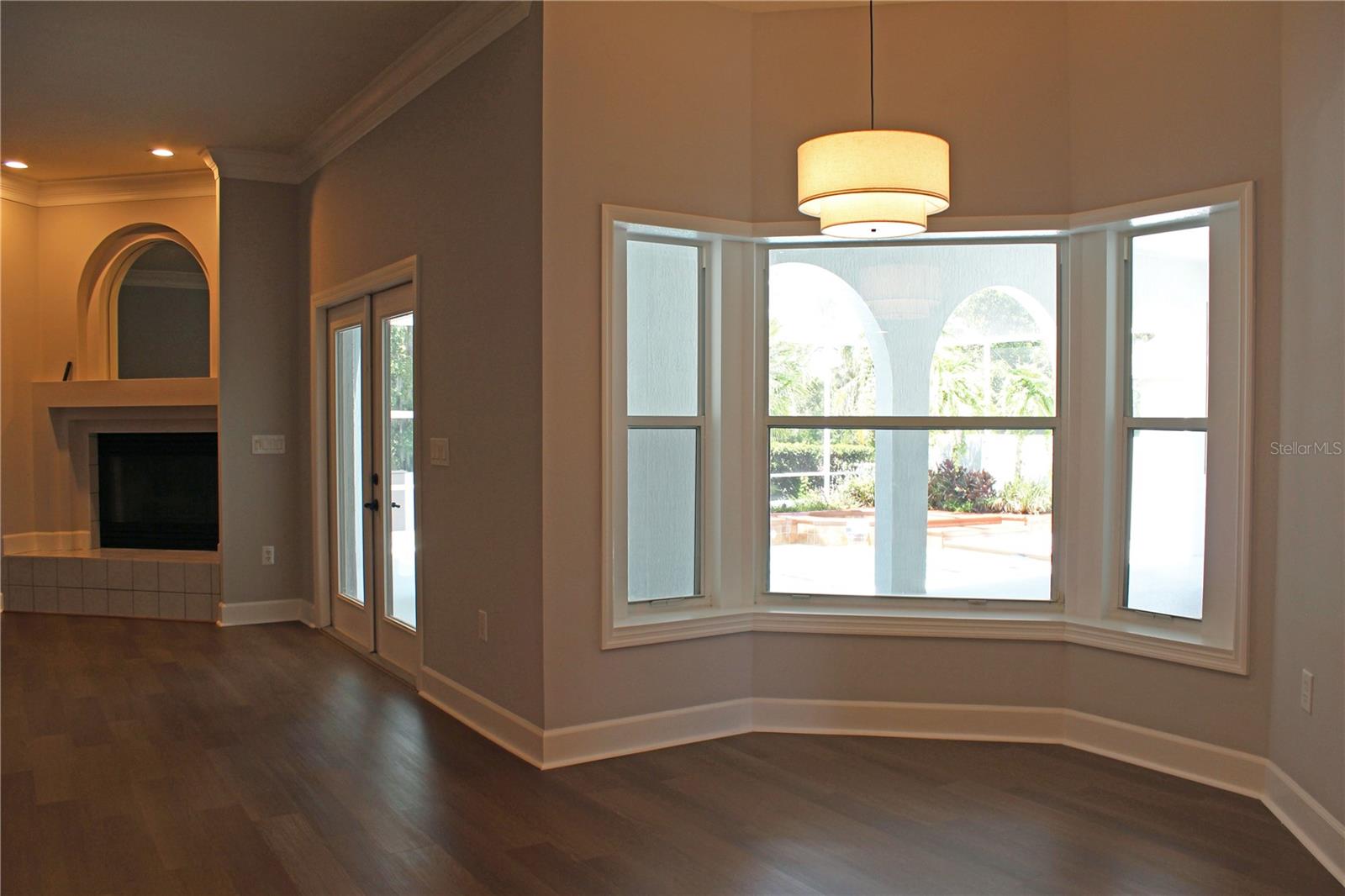 850 Hanover Way Property Photo 23
