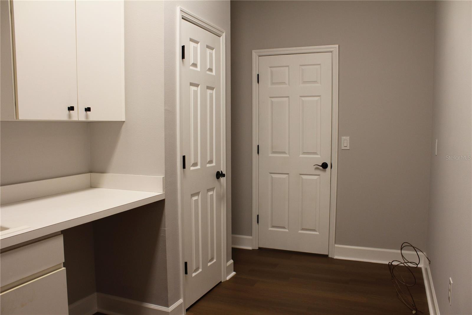 850 Hanover Way Property Photo 26