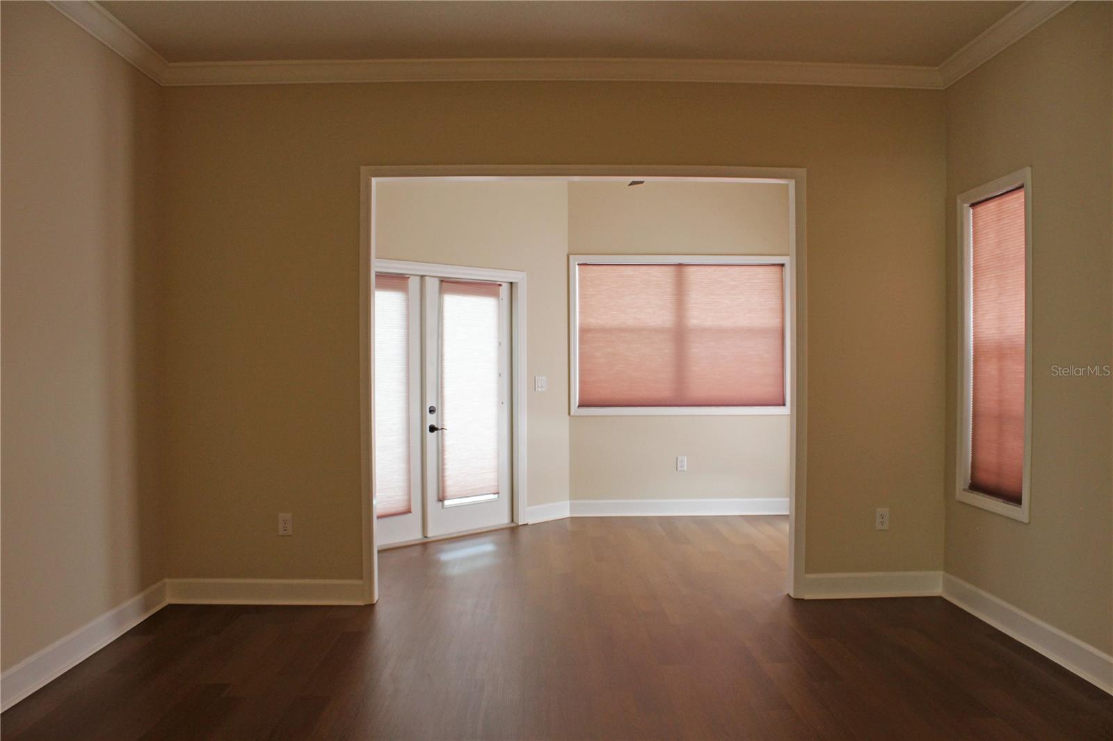 850 Hanover Way Property Photo 28