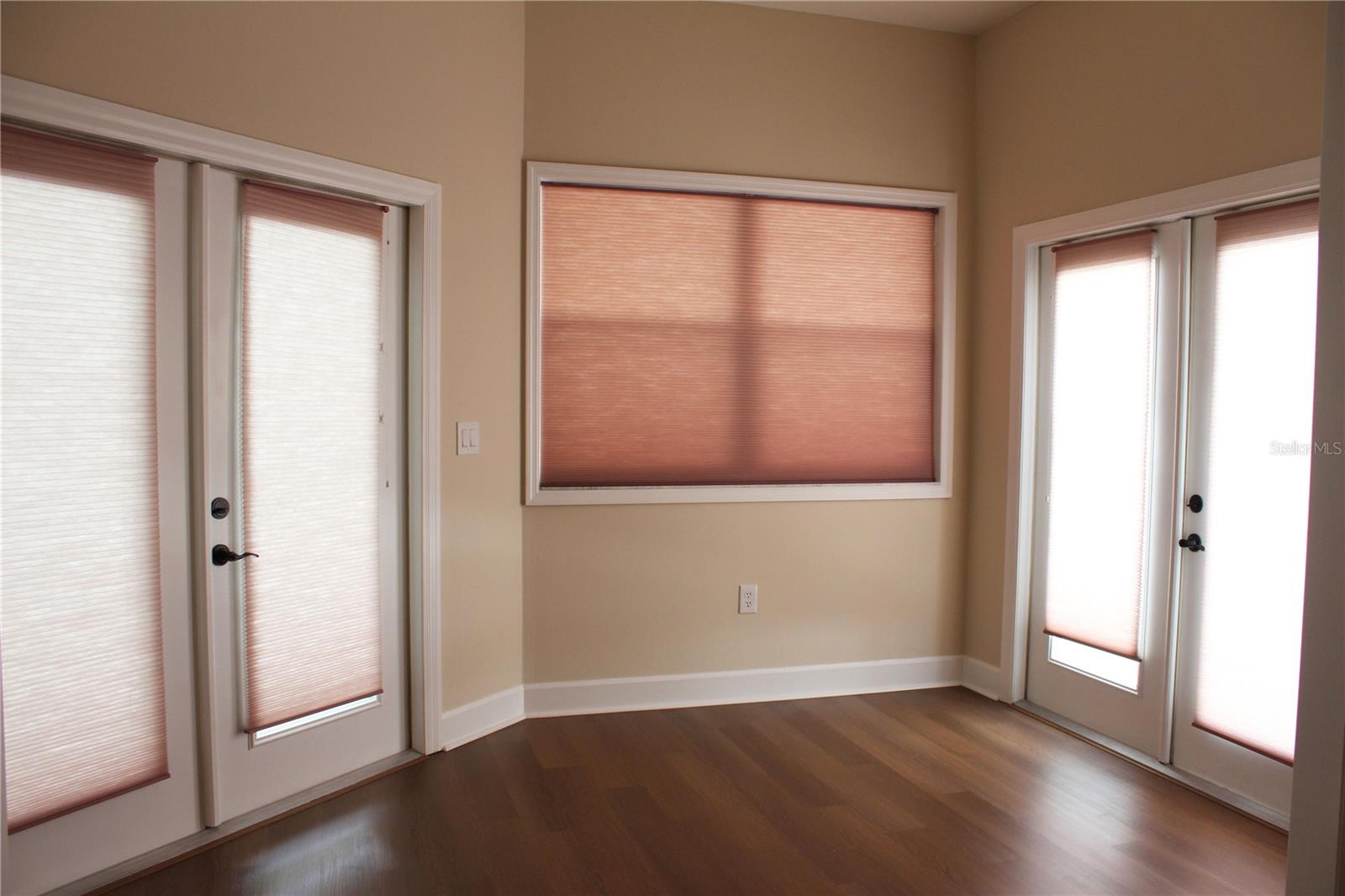 850 Hanover Way Property Photo 29