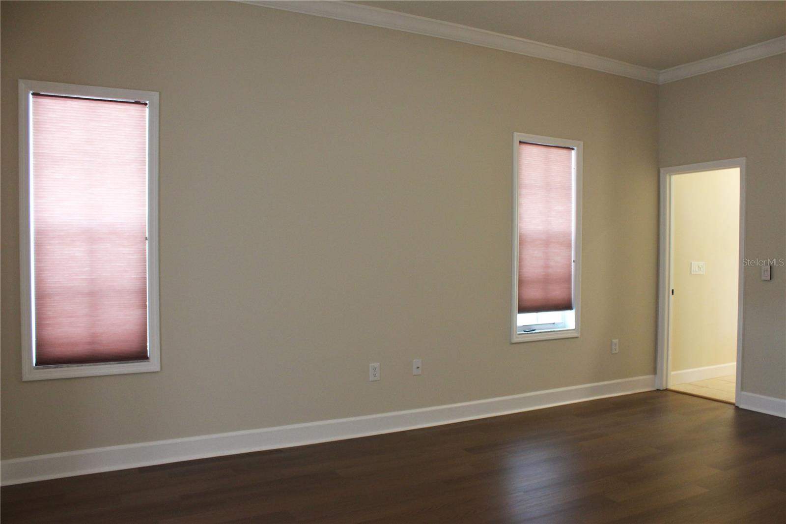 850 Hanover Way Property Photo 30