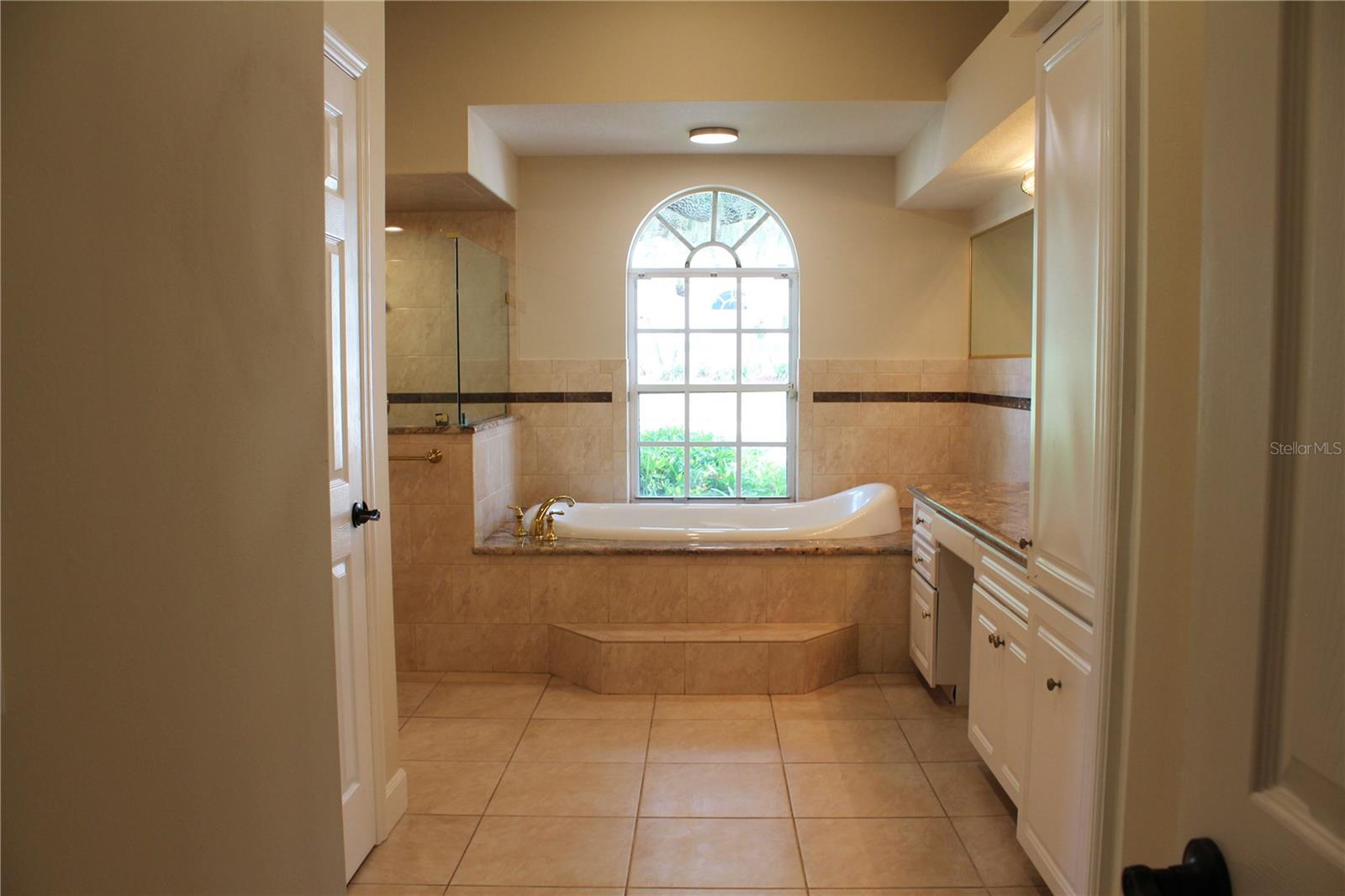 850 Hanover Way Property Photo 31