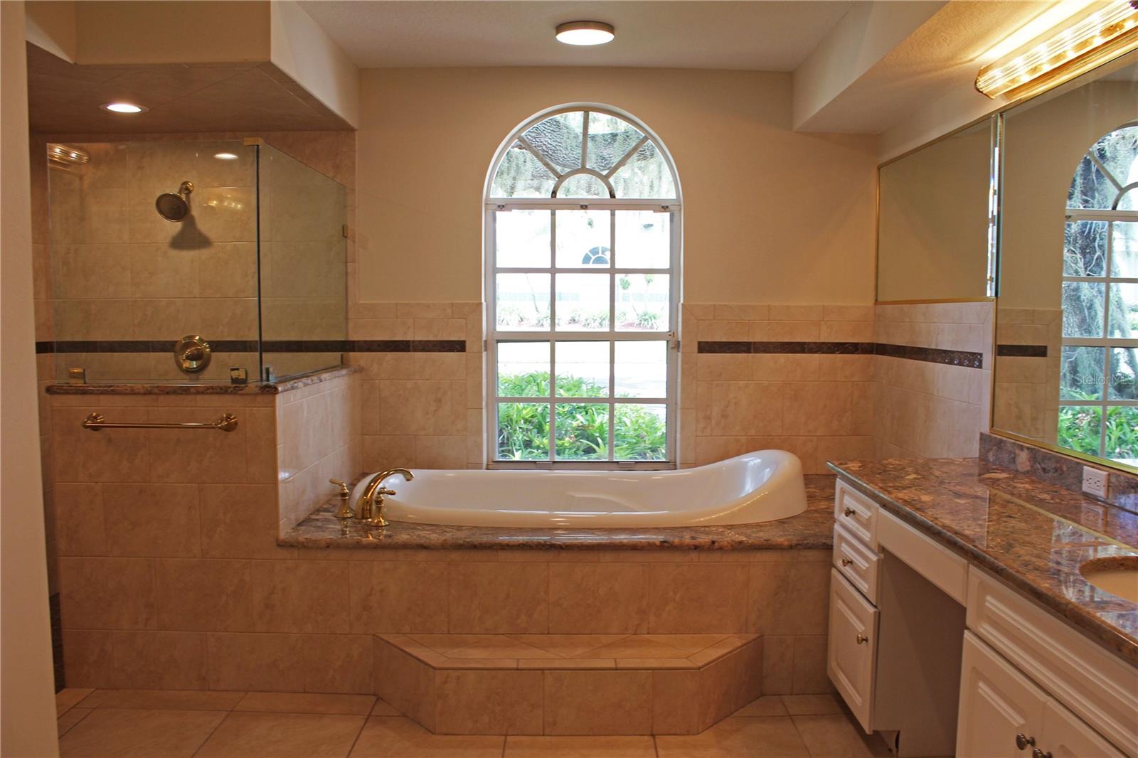 850 Hanover Way Property Photo 32