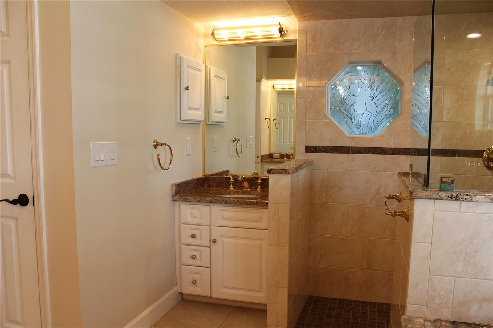 850 Hanover Way Property Photo 34