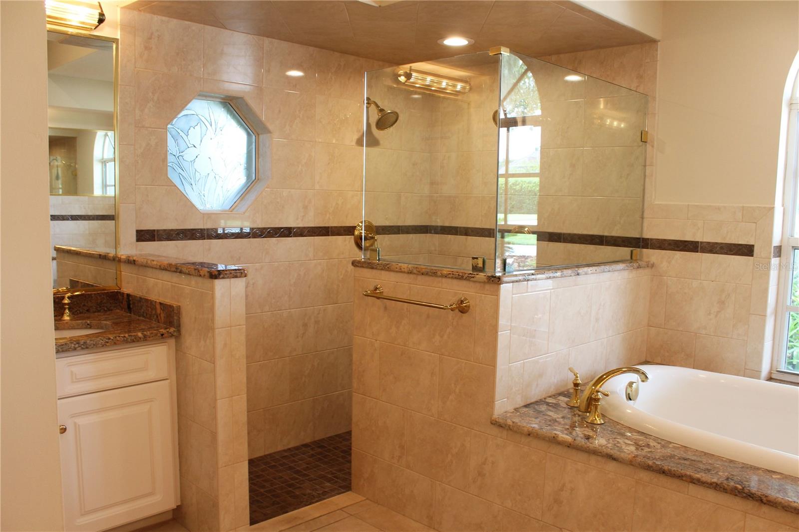 850 Hanover Way Property Photo 35