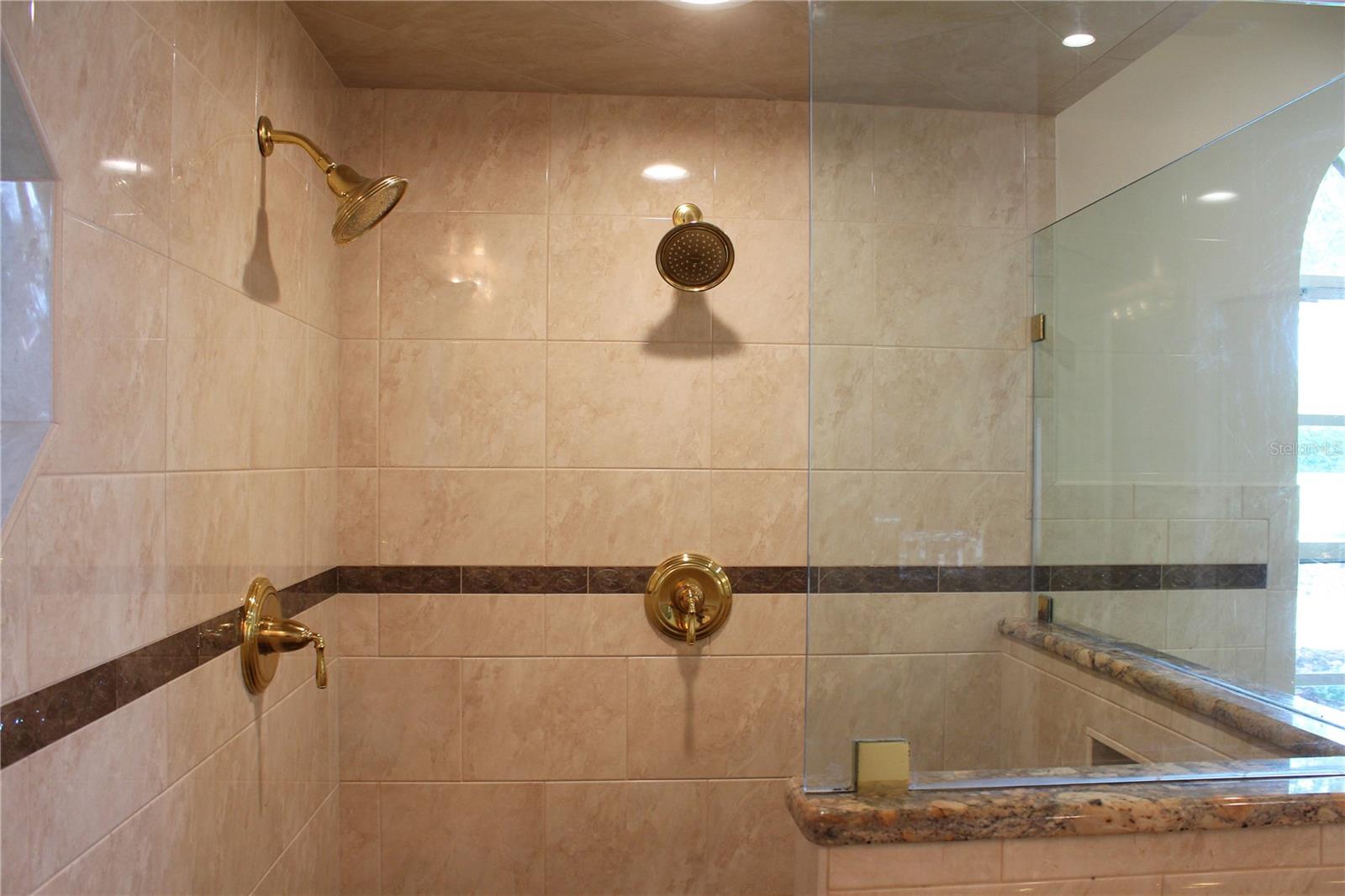 850 Hanover Way Property Photo 36