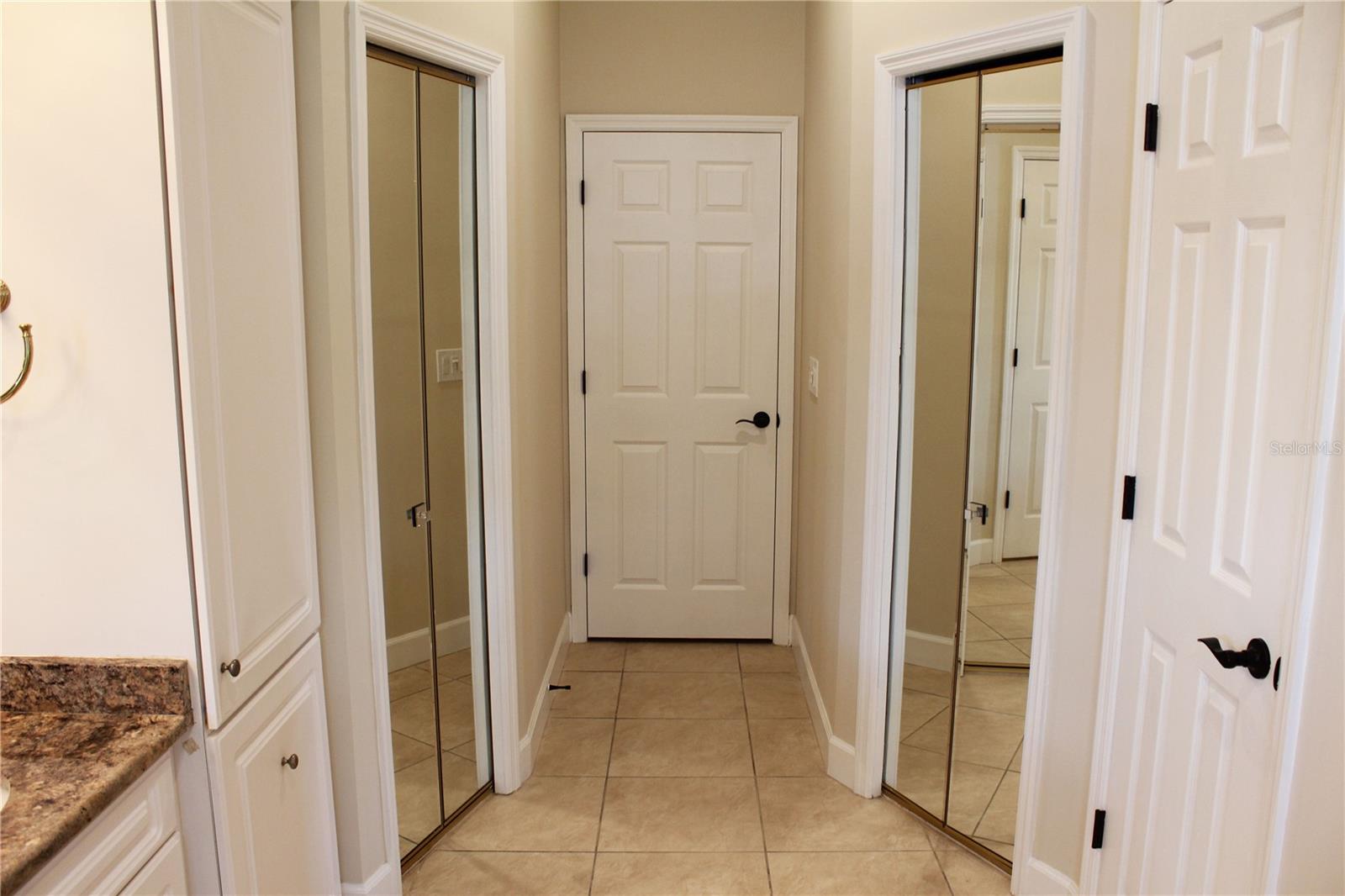 850 Hanover Way Property Photo 37