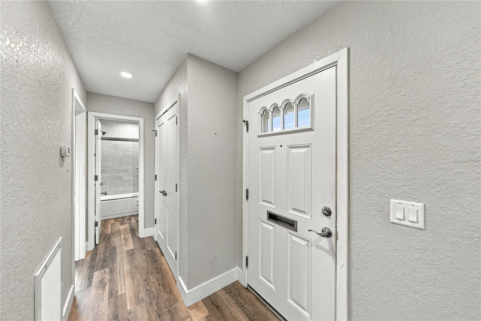 451 Cameo Dr Property Photo 2
