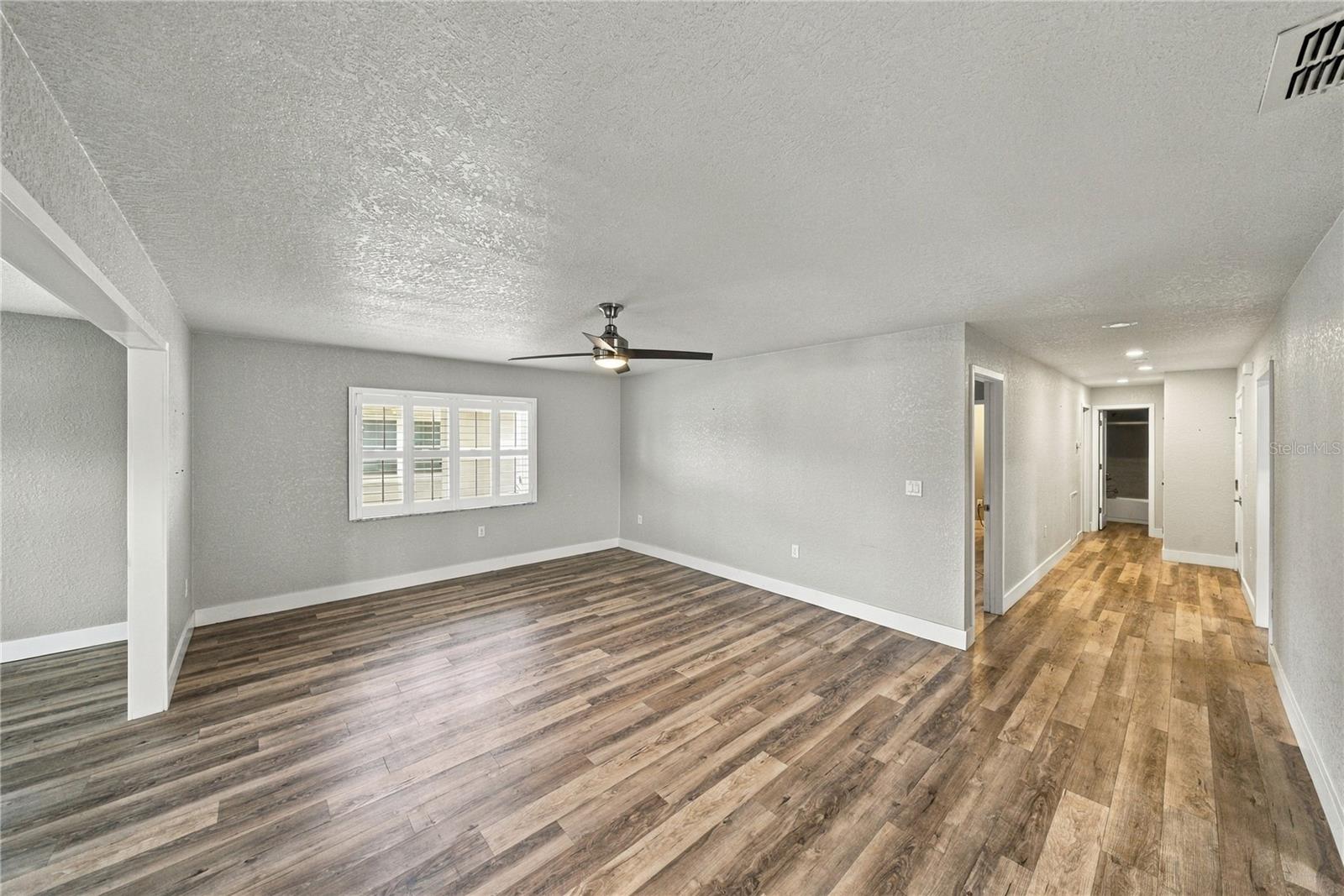 451 Cameo Dr Property Photo 4