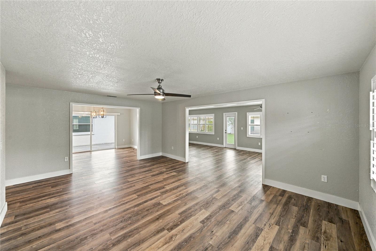 451 Cameo Dr Property Photo 5