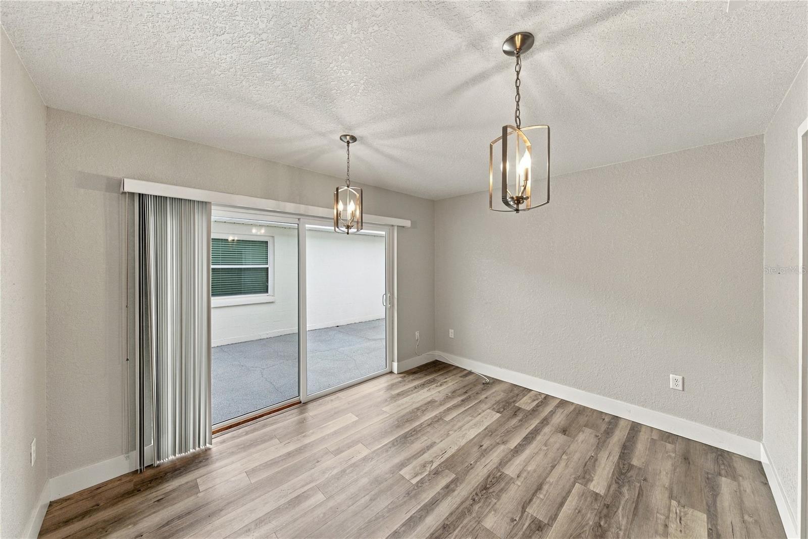451 Cameo Dr Property Photo 14