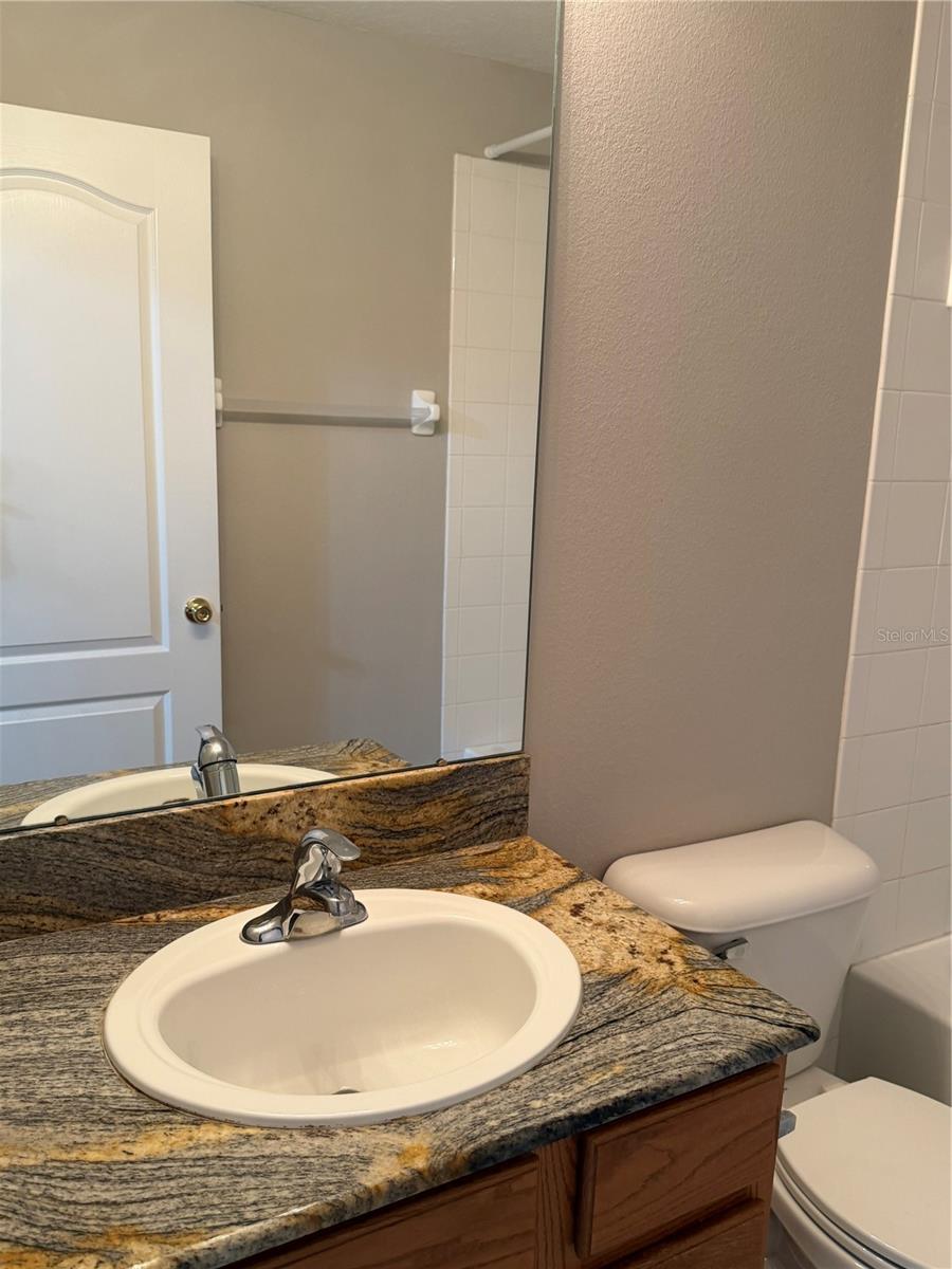 1904 Samantha Ln Property Photo 16