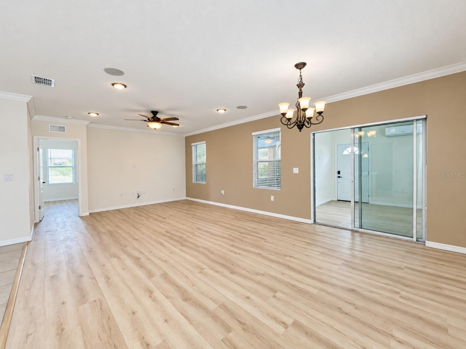 6183 Grey Heron Dr Property Photo 4