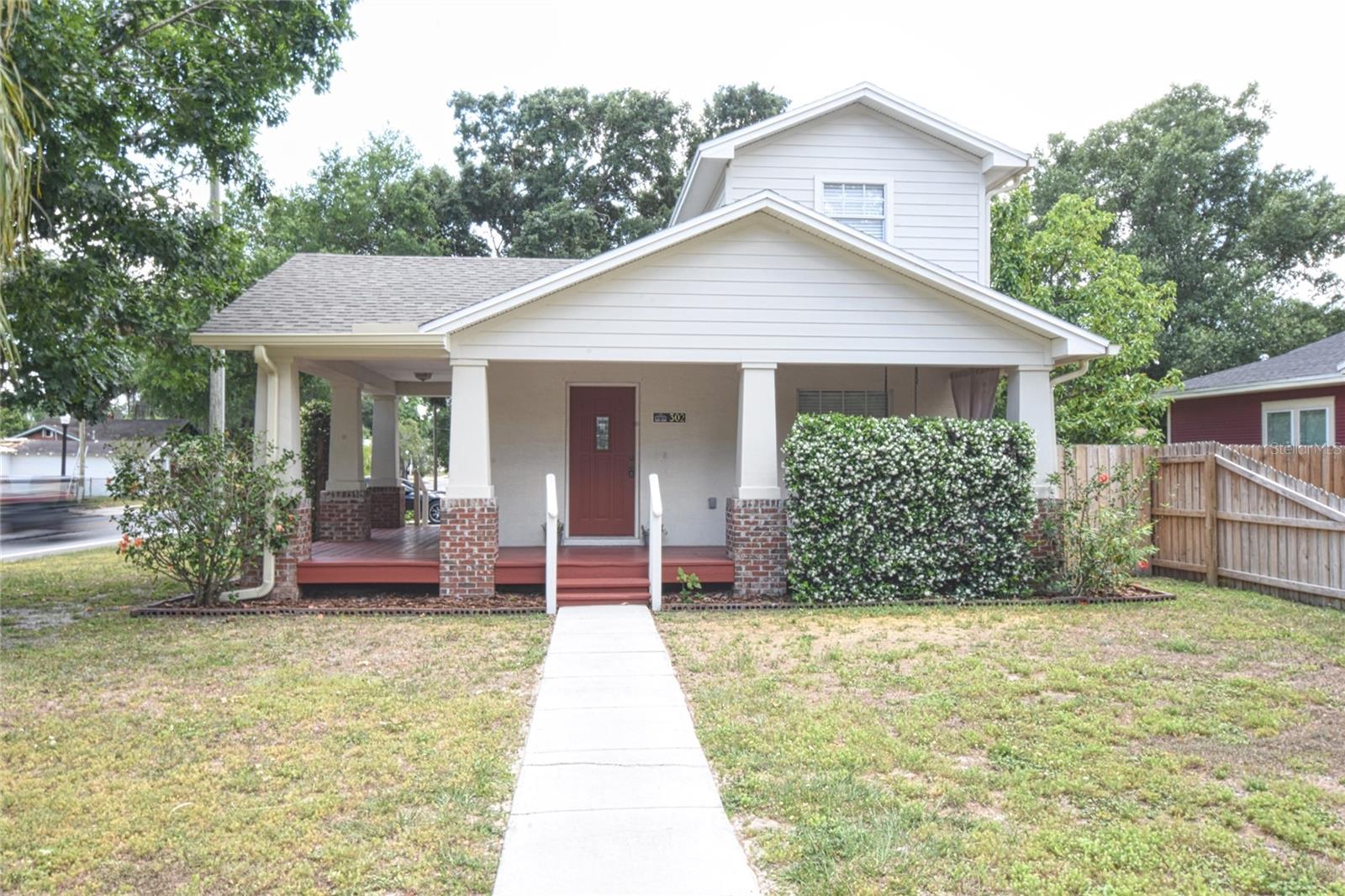 302 W Belmar St Property Photo 1