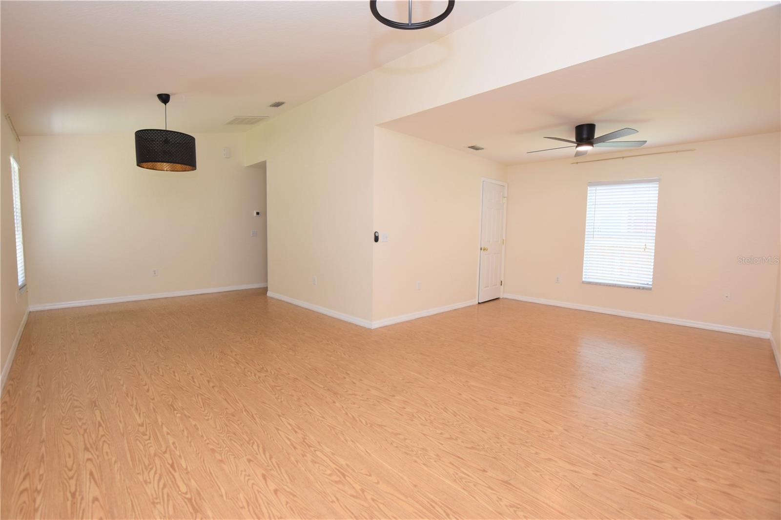 302 W Belmar St Property Photo 7