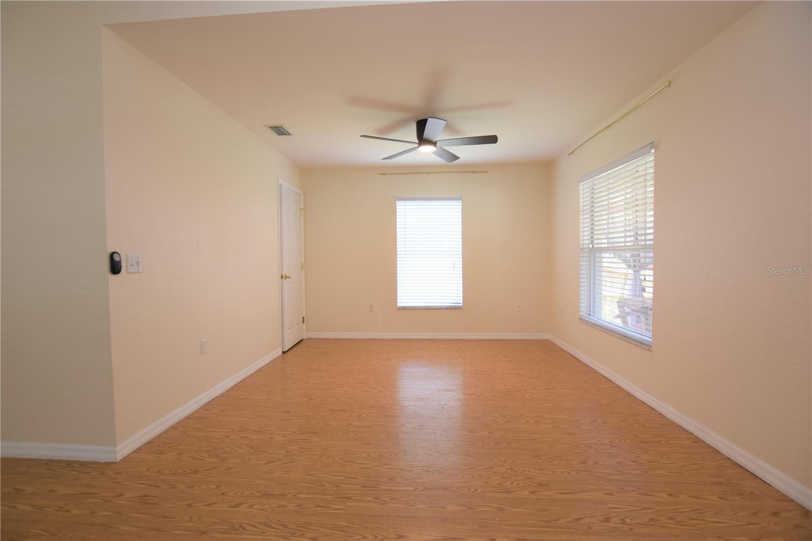 302 W Belmar St Property Photo 8