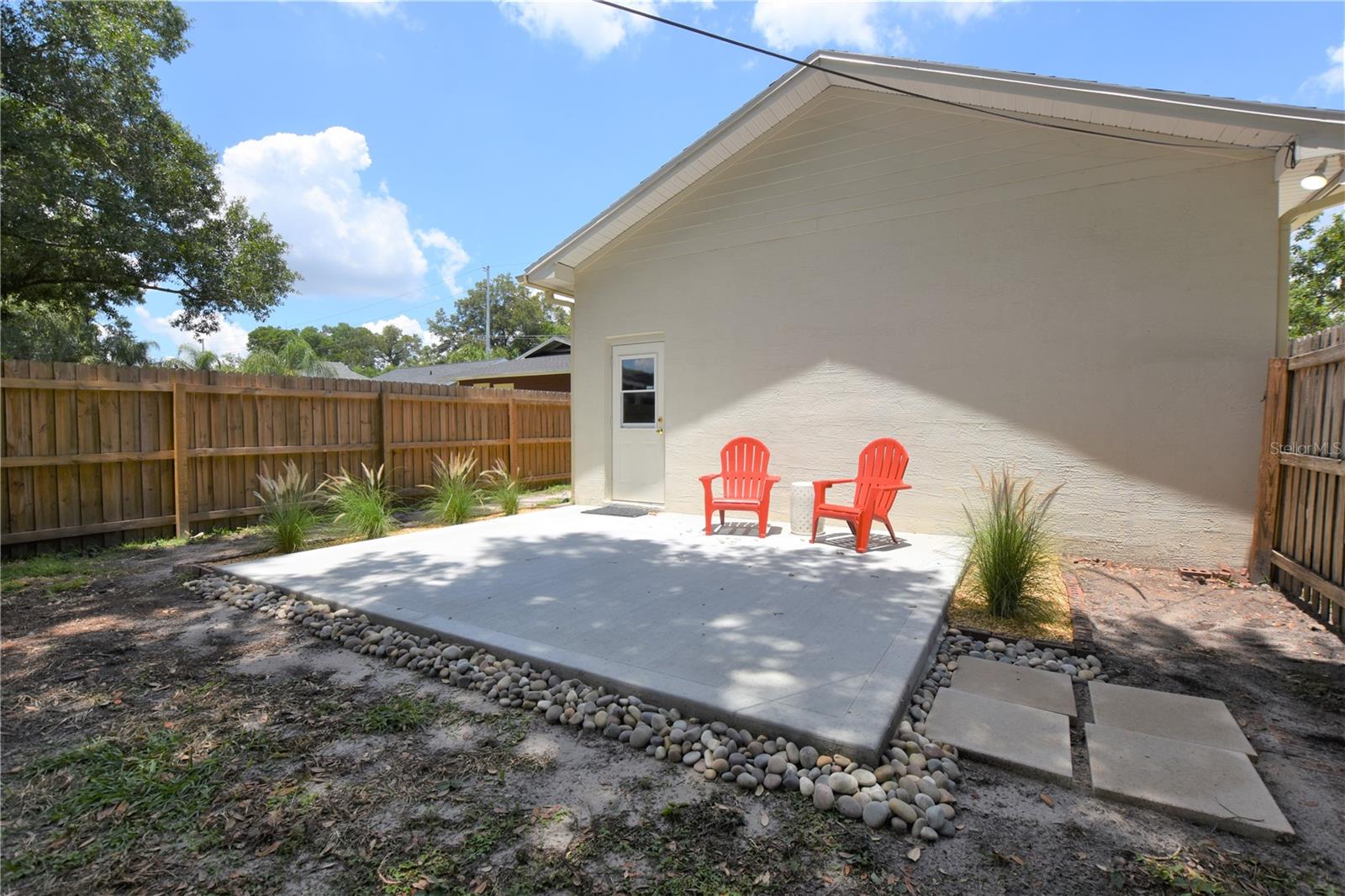 302 W Belmar St Property Photo 17