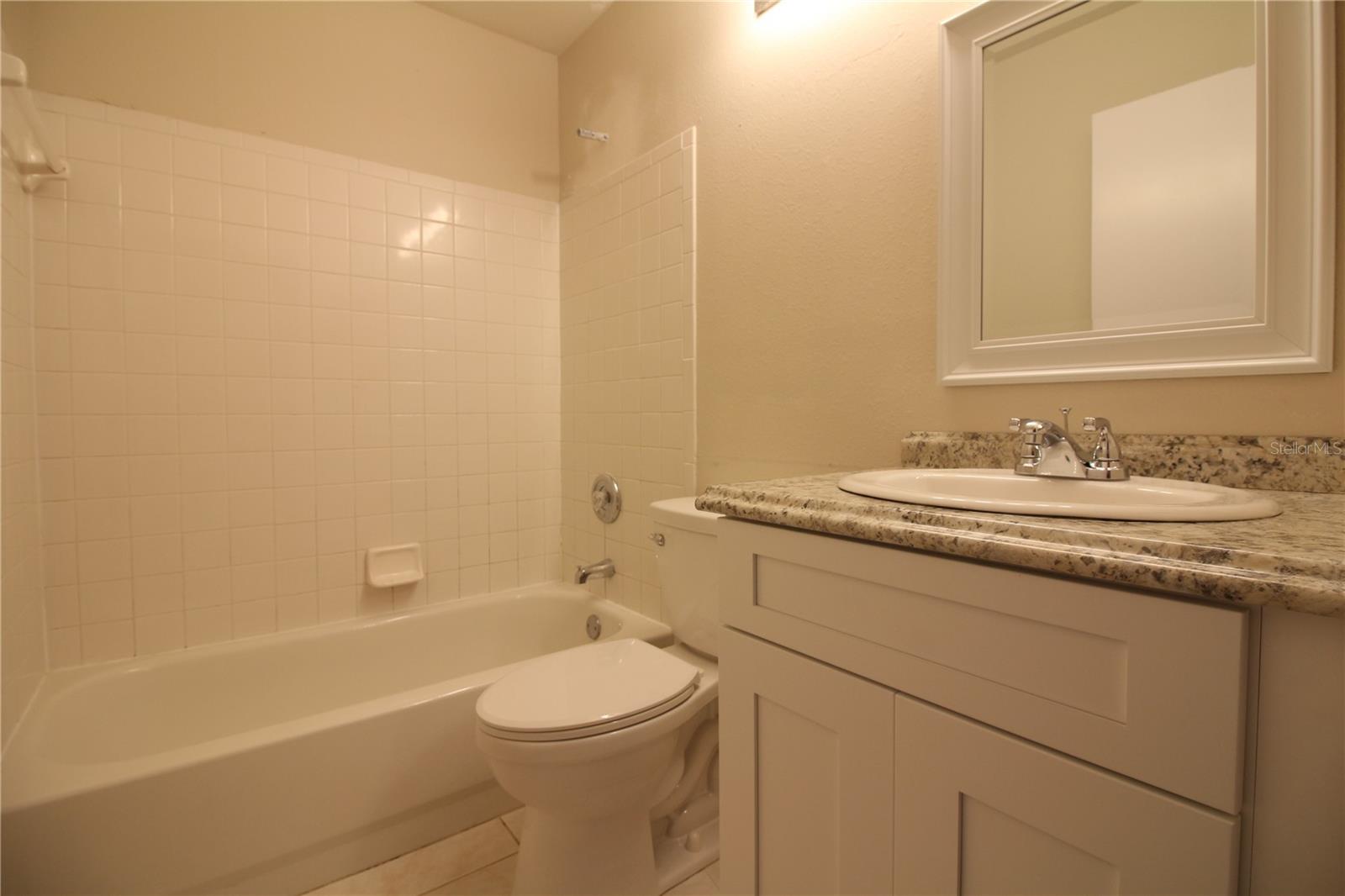 527 Emerald Cove Loop Property Photo 15