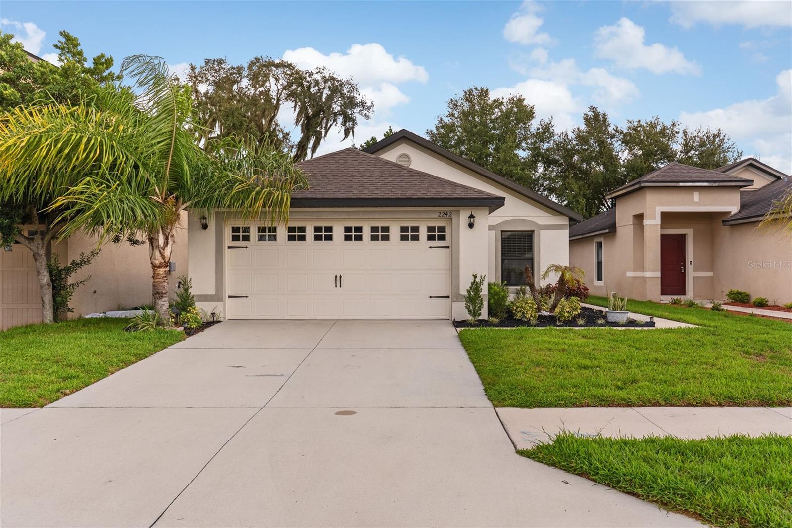 2242 Caspian Dr Property Photo 4