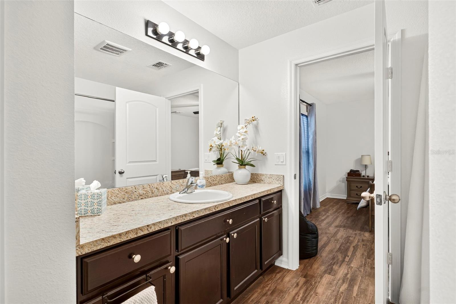 2242 Caspian Dr Property Photo 18