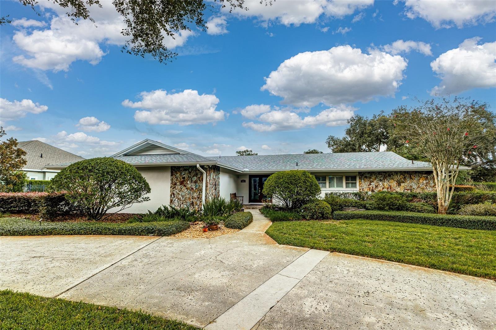 451 Lone Palm Dr Property Photo 1