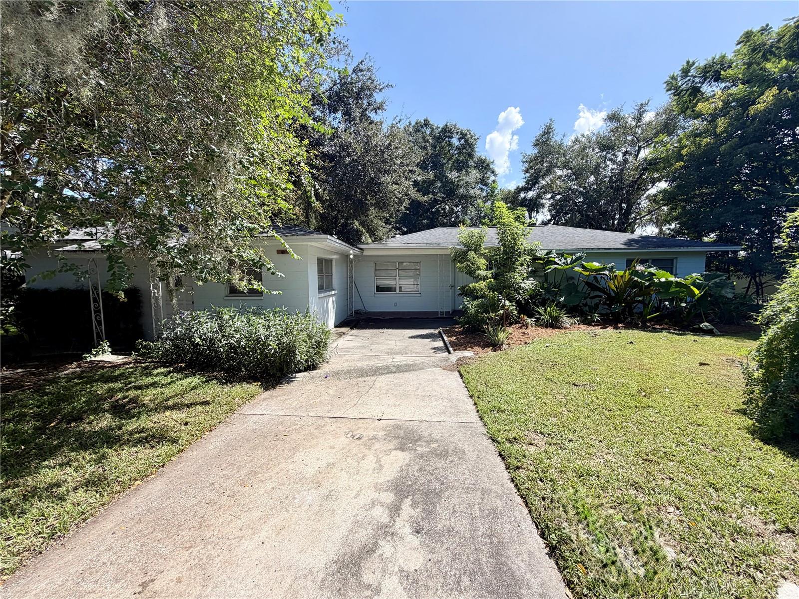 2035 SHAKESPEARE ST Property Photo 1