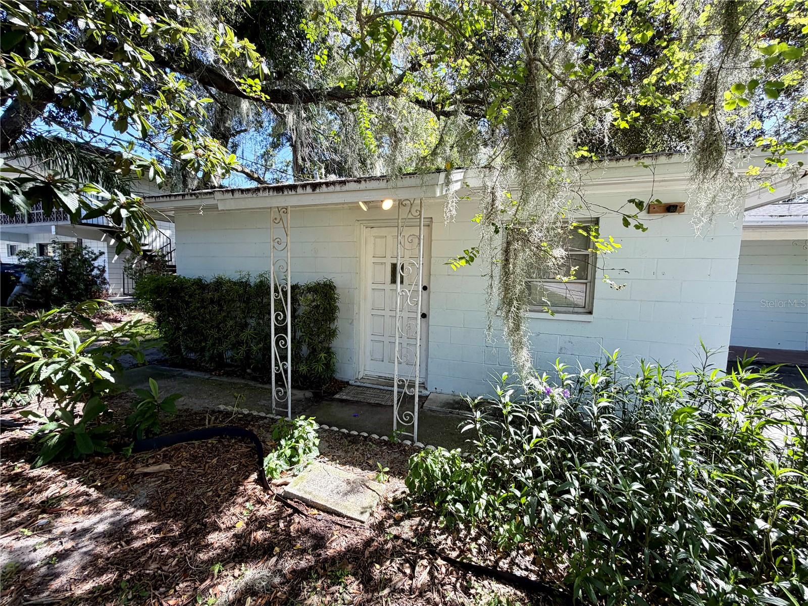 2035 Shakespeare St Property Photo 5