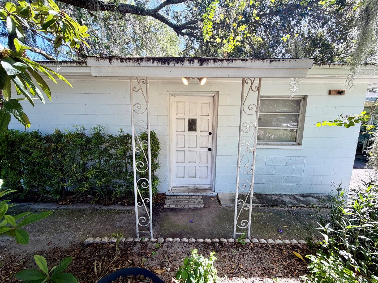 2035 Shakespeare St Property Photo 6