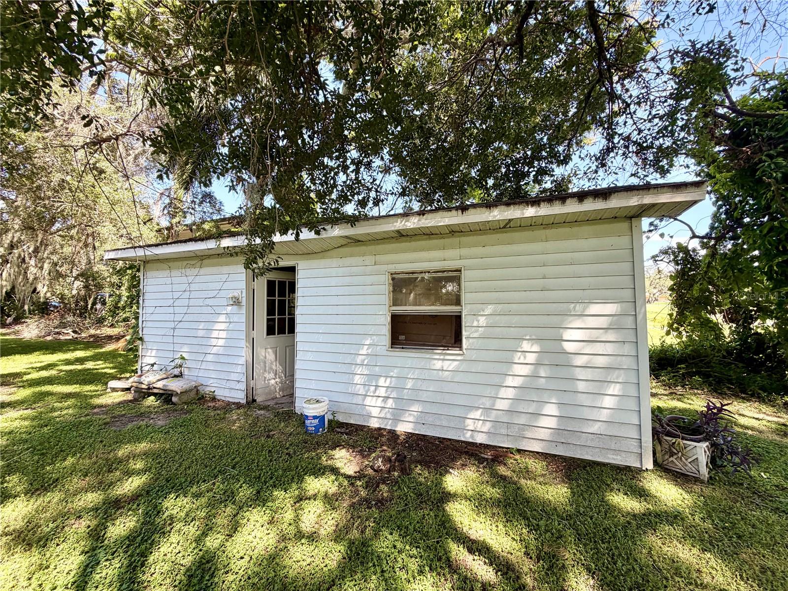 2035 Shakespeare St Property Photo 11