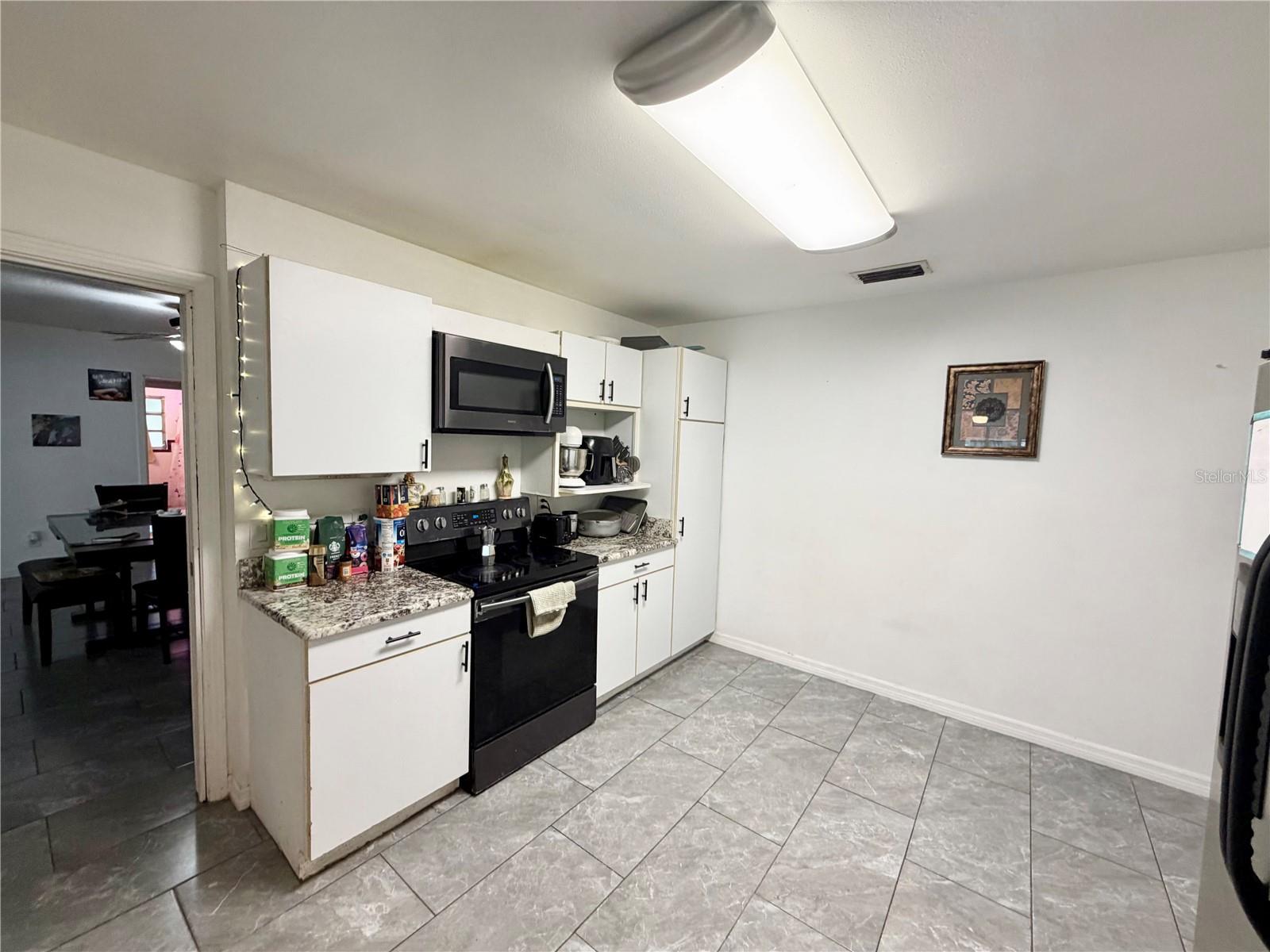 2035 Shakespeare St Property Photo 31