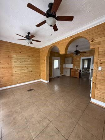 375 W Bay Ave Property Photo 8