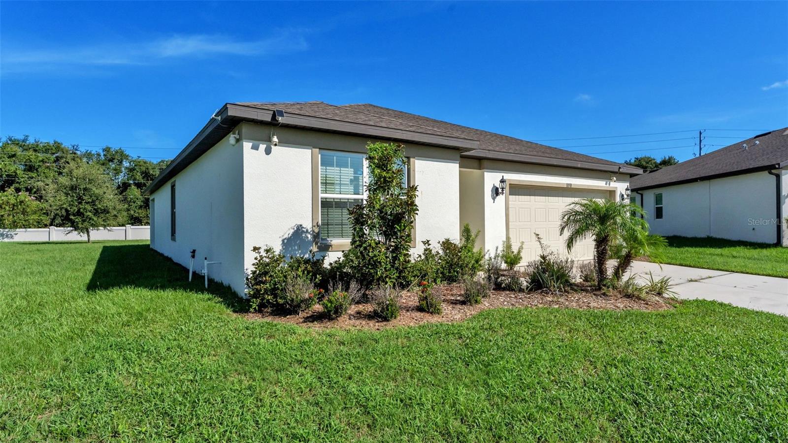 1050 Michelangelo Ln Property Photo 2