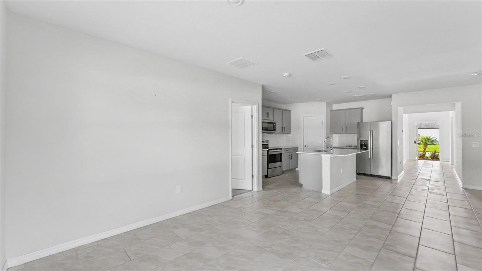 1050 Michelangelo Ln Property Photo 17