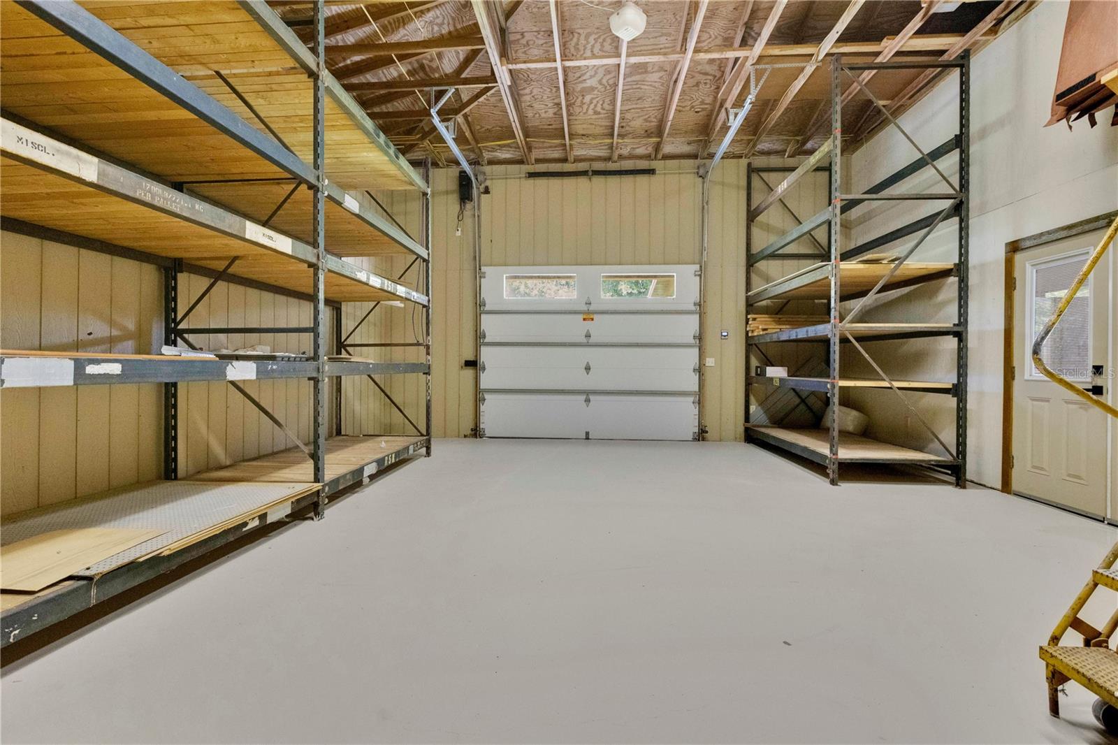 841 E Valencia St Property Photo 44
