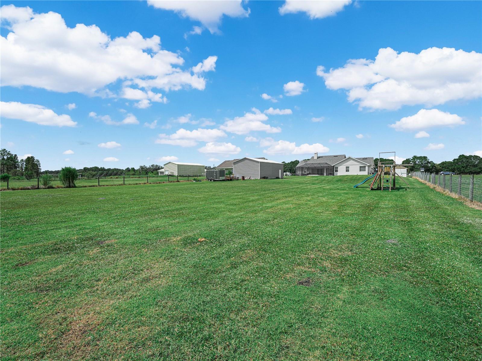 L4965202 Property Photo 44