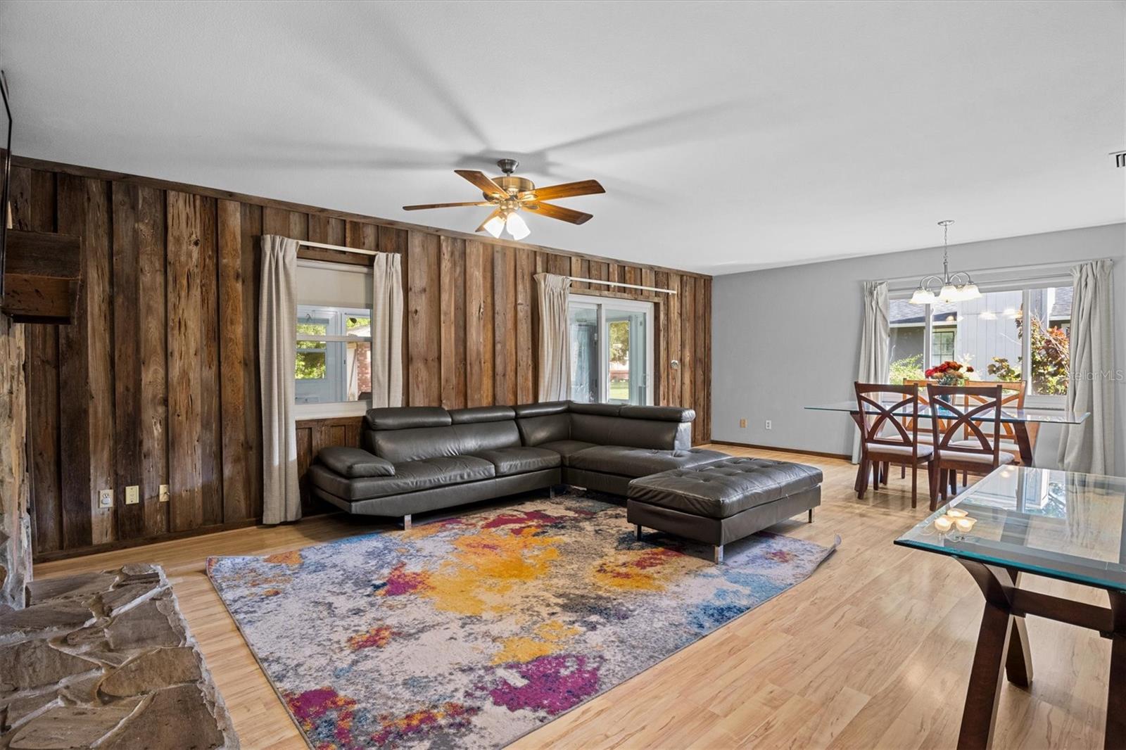 105 South Ct Property Photo 3