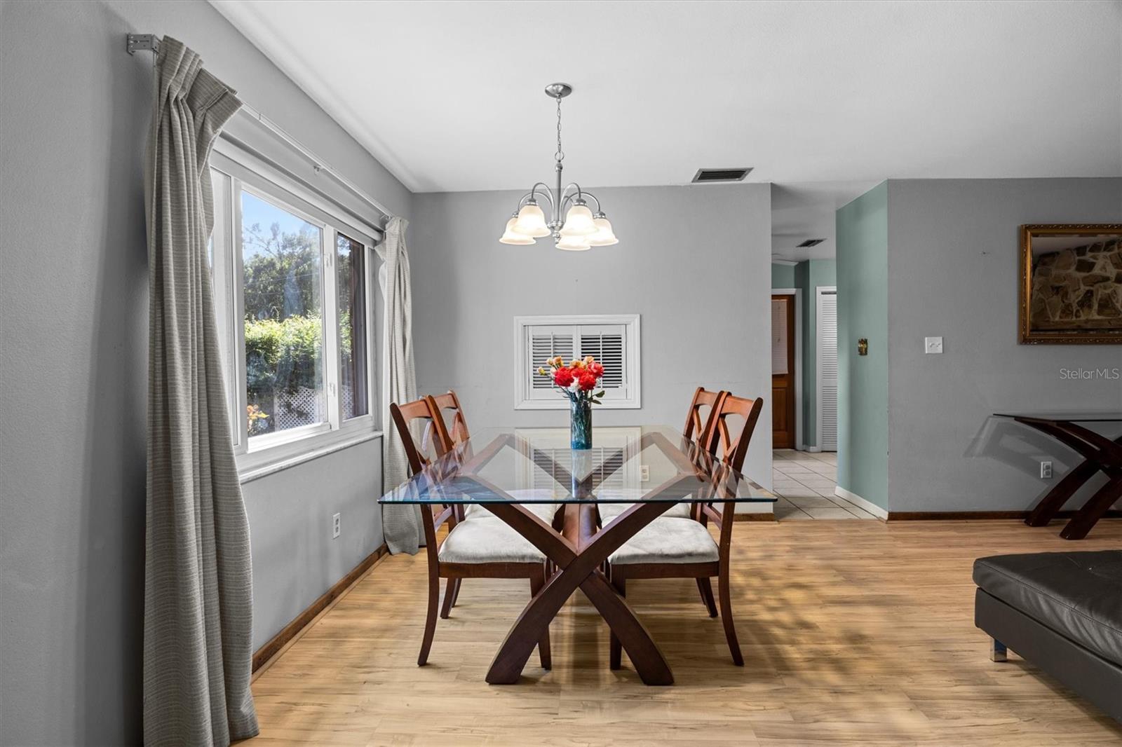 105 South Ct Property Photo 8