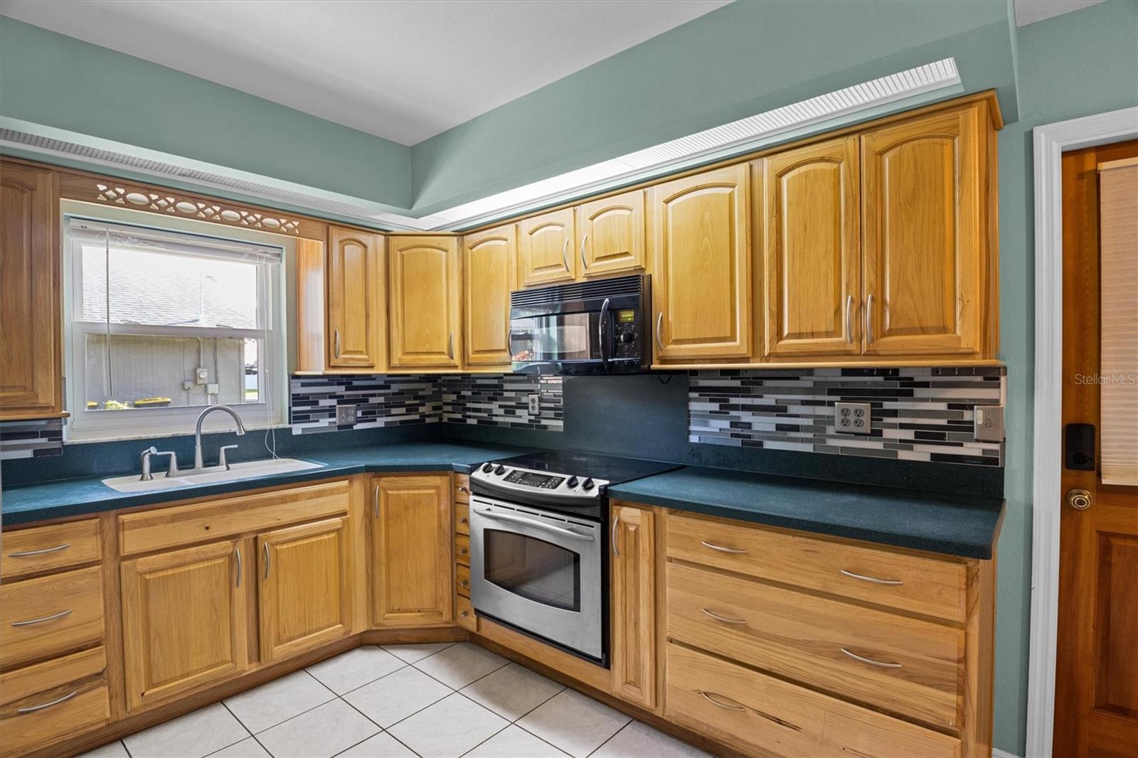 105 South Ct Property Photo 10
