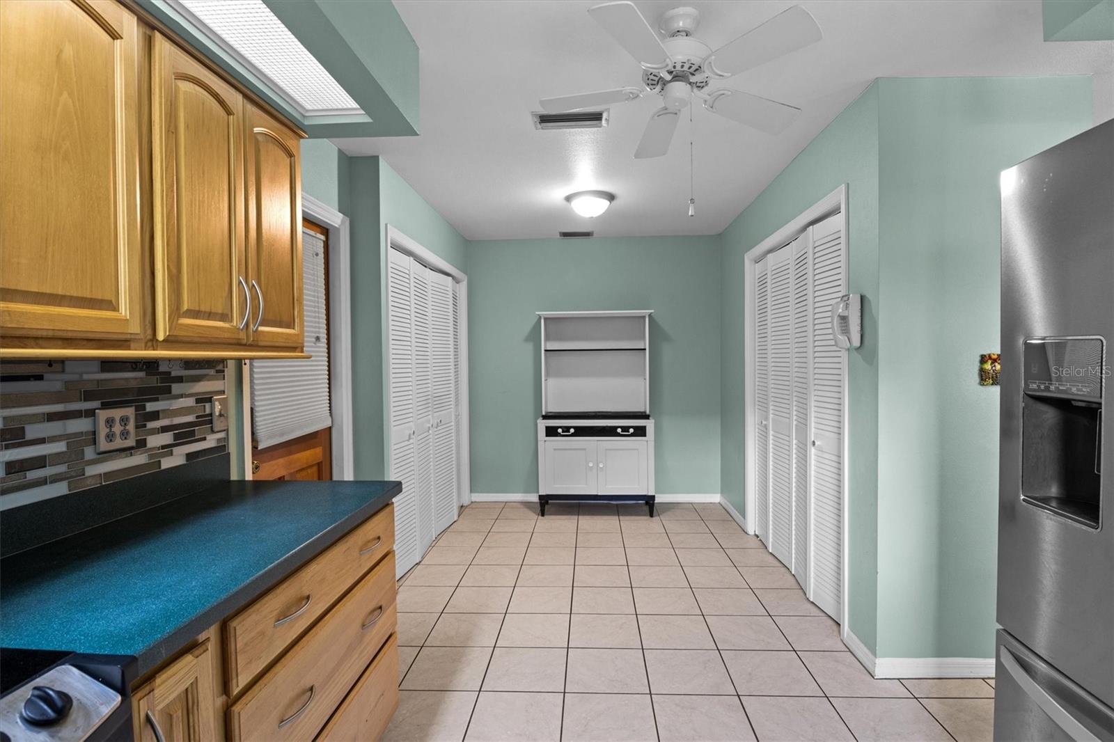 105 South Ct Property Photo 12