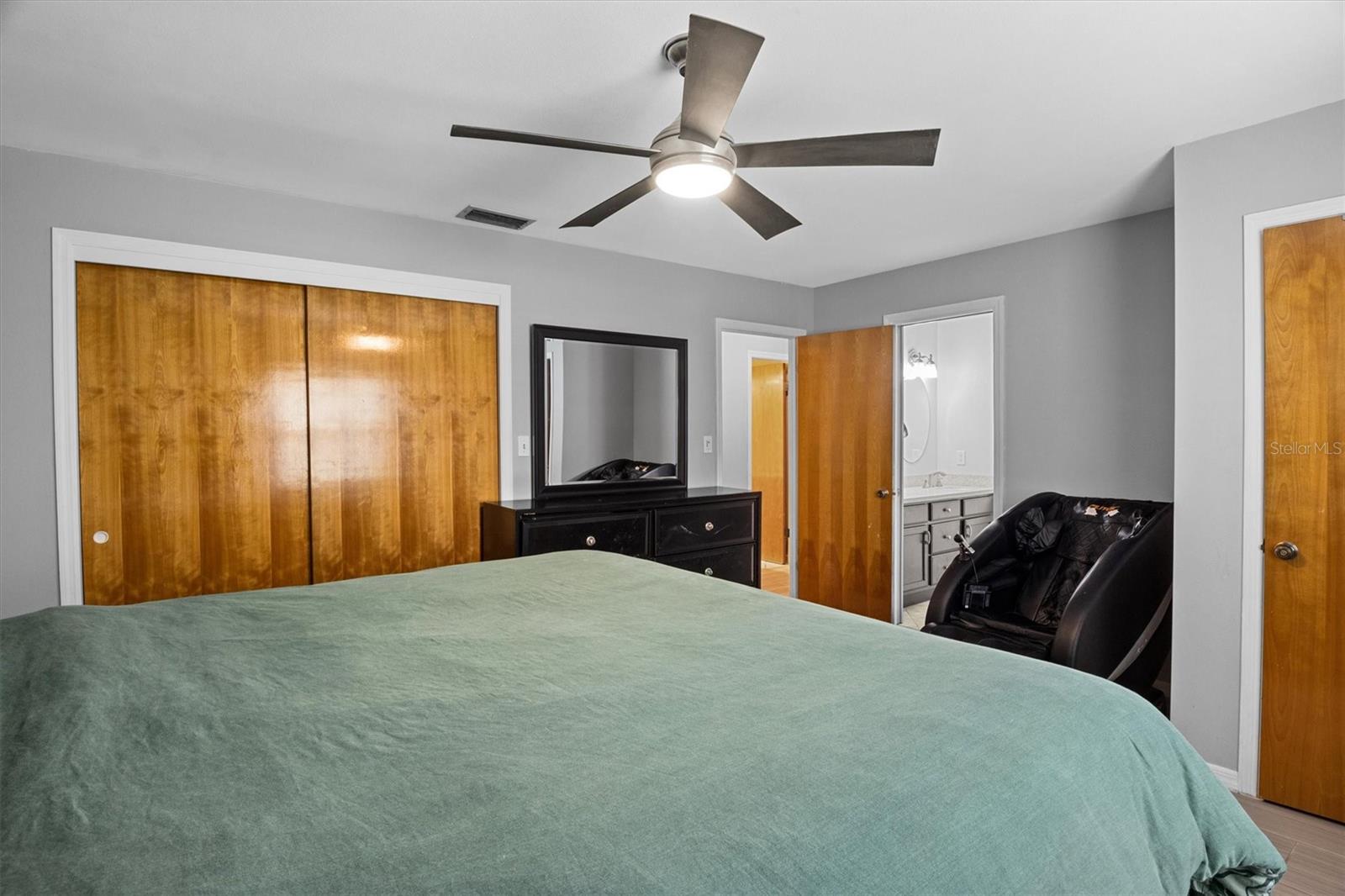 105 South Ct Property Photo 15