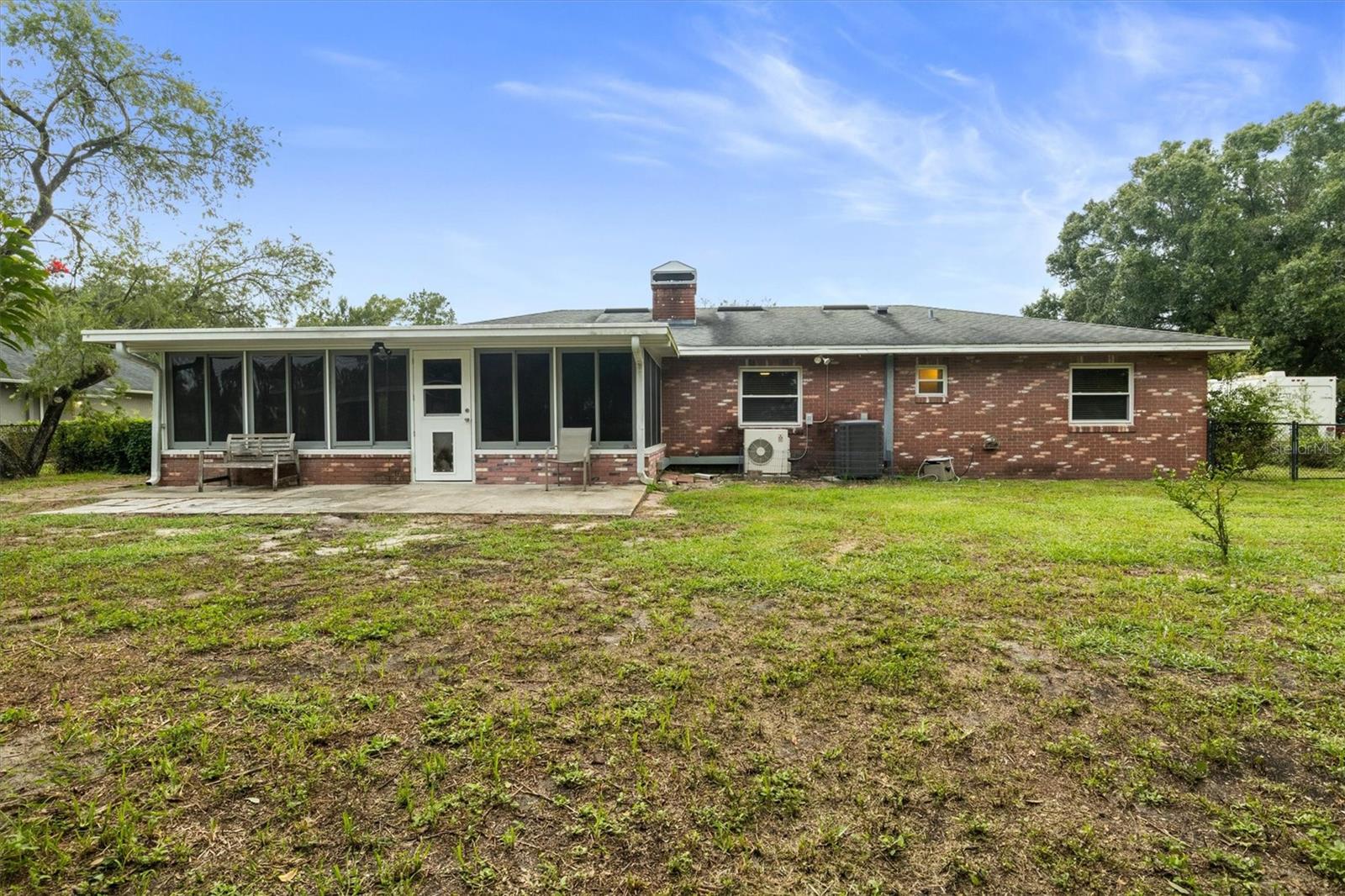 105 South Ct Property Photo 28