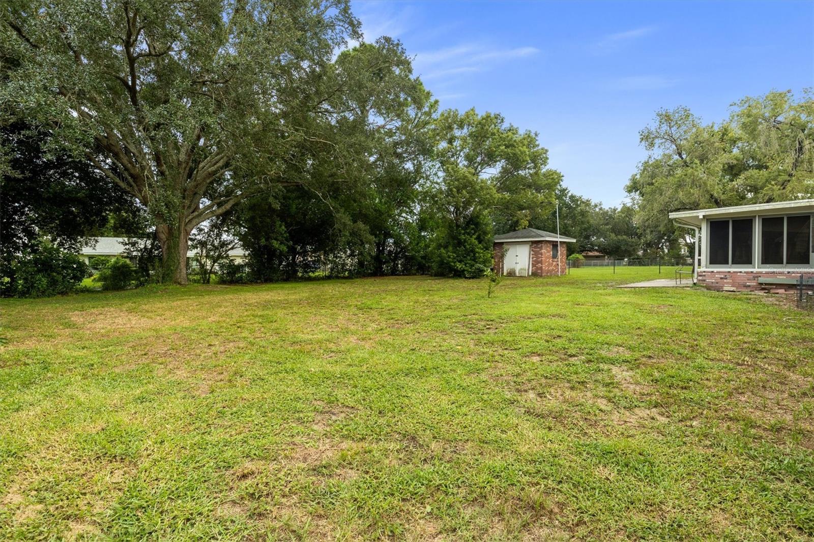 105 South Ct Property Photo 30