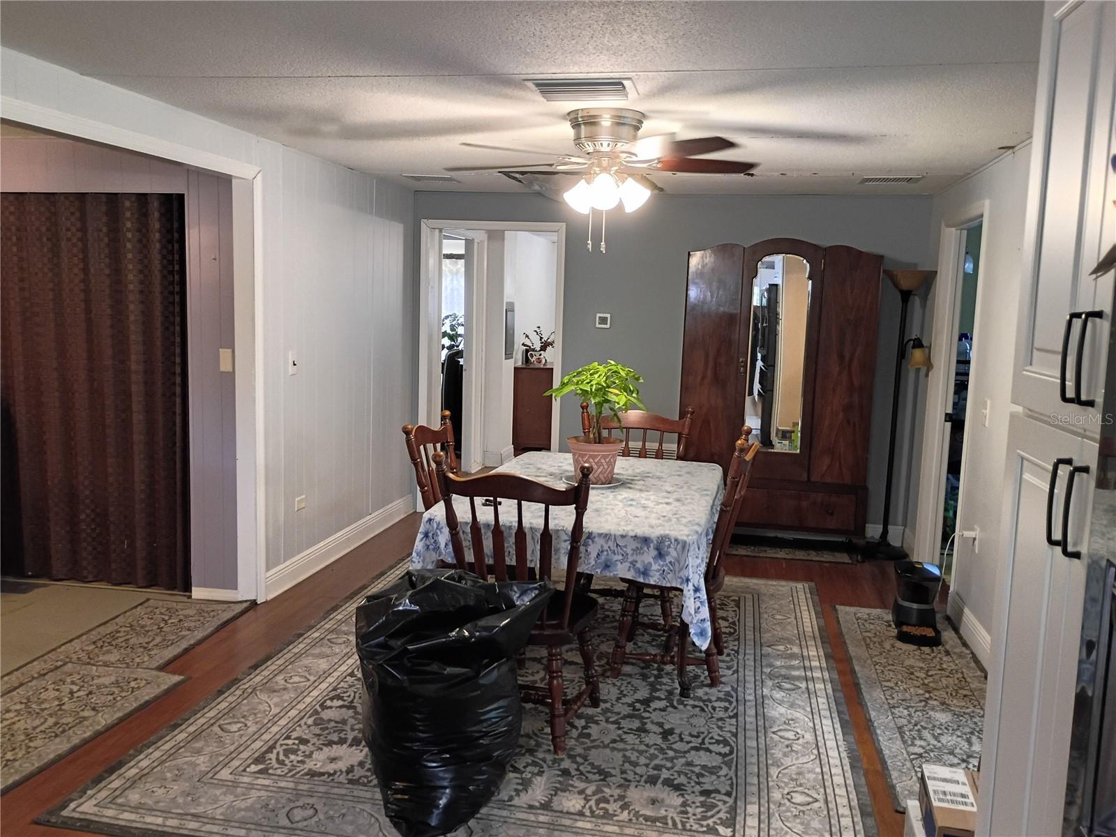 111 South Blvd E Property Photo 8