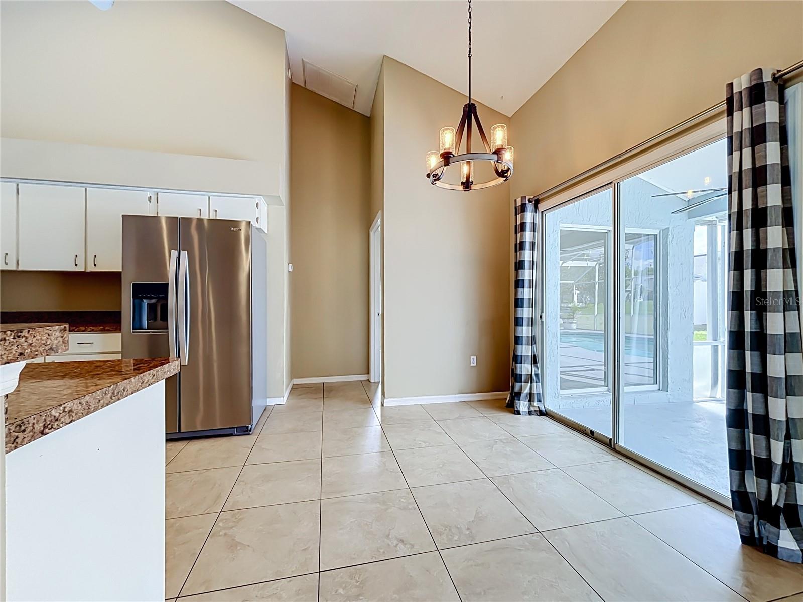 5645 Loma Vista Ct Property Photo 11
